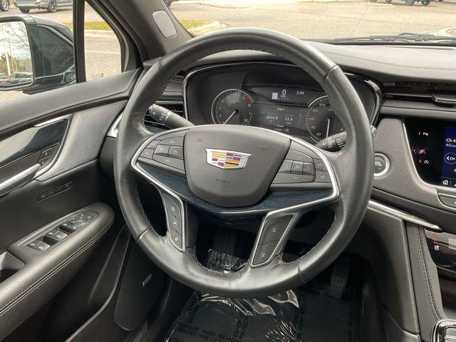 used 2024 Cadillac XT5 car, priced at $35,348