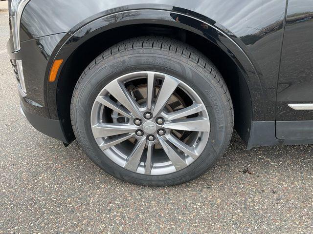 used 2024 Cadillac XT5 car, priced at $35,348