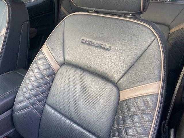 used 2023 GMC Canyon car, priced at $43,900