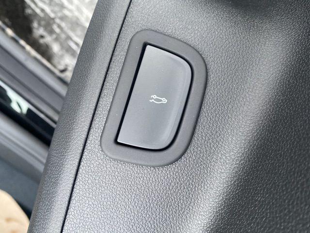 new 2026 Chevrolet Traverse car, priced at $48,504