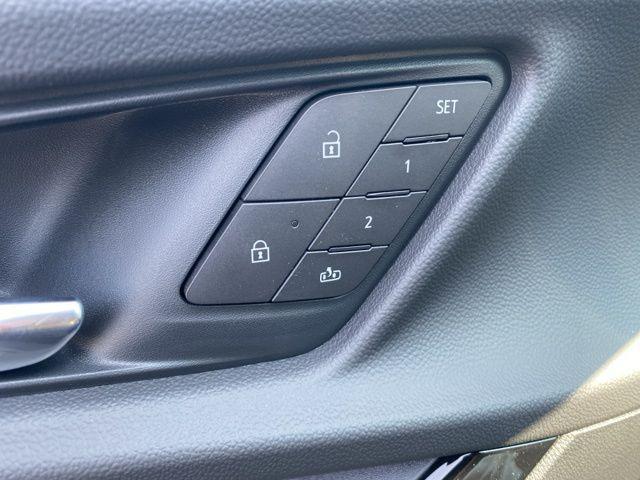 new 2026 Chevrolet Equinox car, priced at $39,610