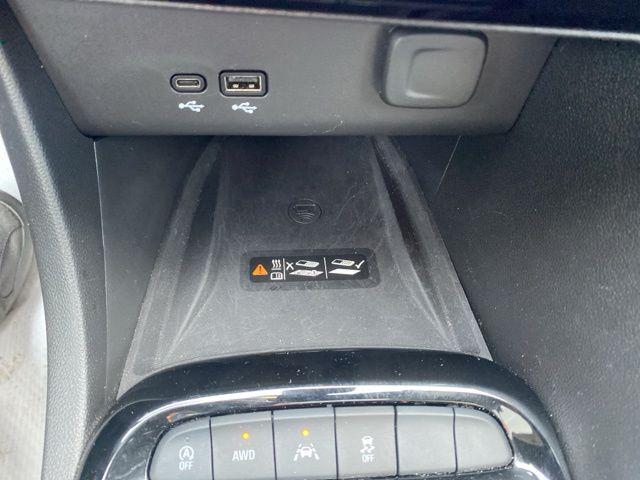 used 2025 Buick Encore GX car, priced at $29,900