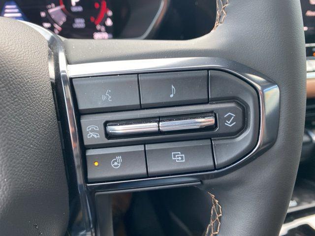 used 2025 GMC Canyon car, priced at $45,900