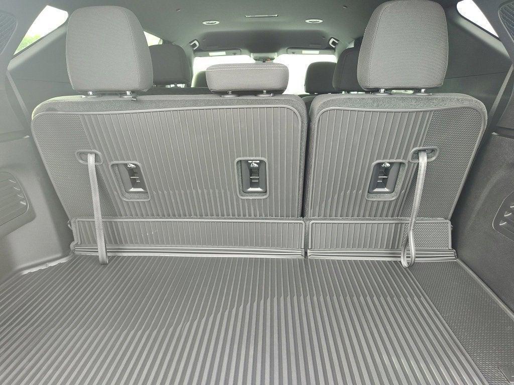 new 2026 Chevrolet Traverse car, priced at $39,933