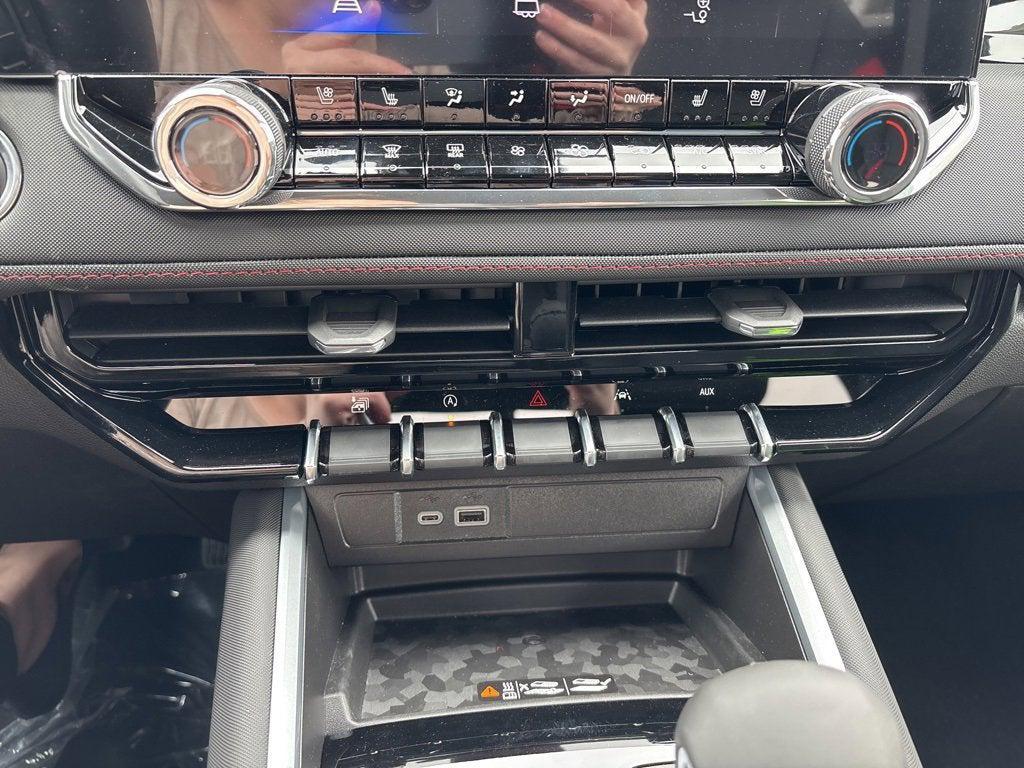 new 2025 Chevrolet Colorado car, priced at $40,997