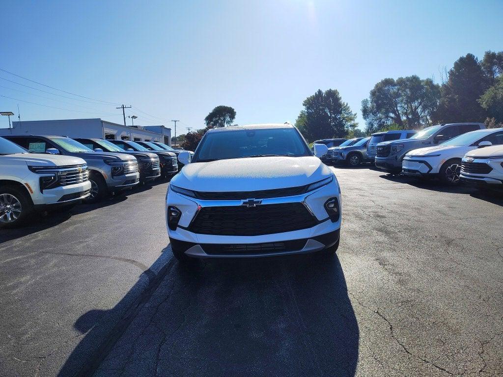 new 2025 Chevrolet Blazer car, priced at $35,527