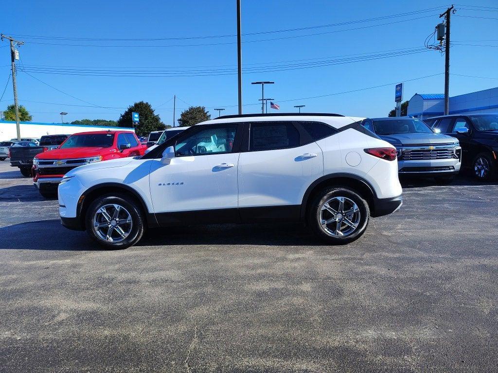 new 2025 Chevrolet Blazer car, priced at $35,527