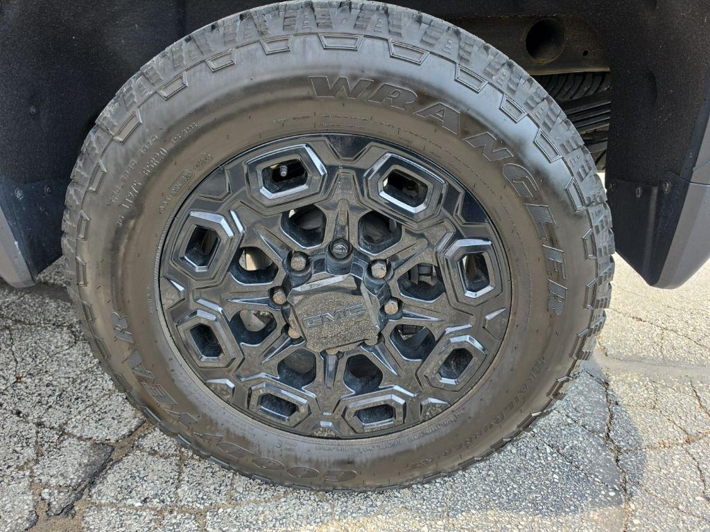 used 2025 GMC Sierra 2500 car, priced at $71,995