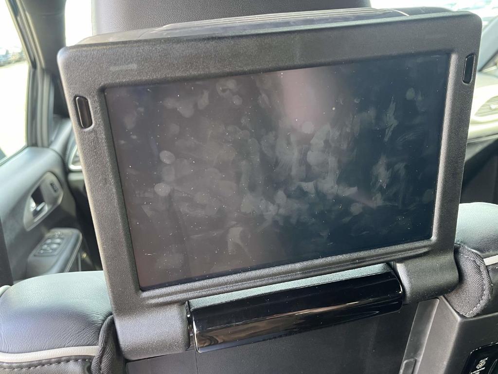 used 2023 Chrysler Pacifica Hybrid car, priced at $27,995