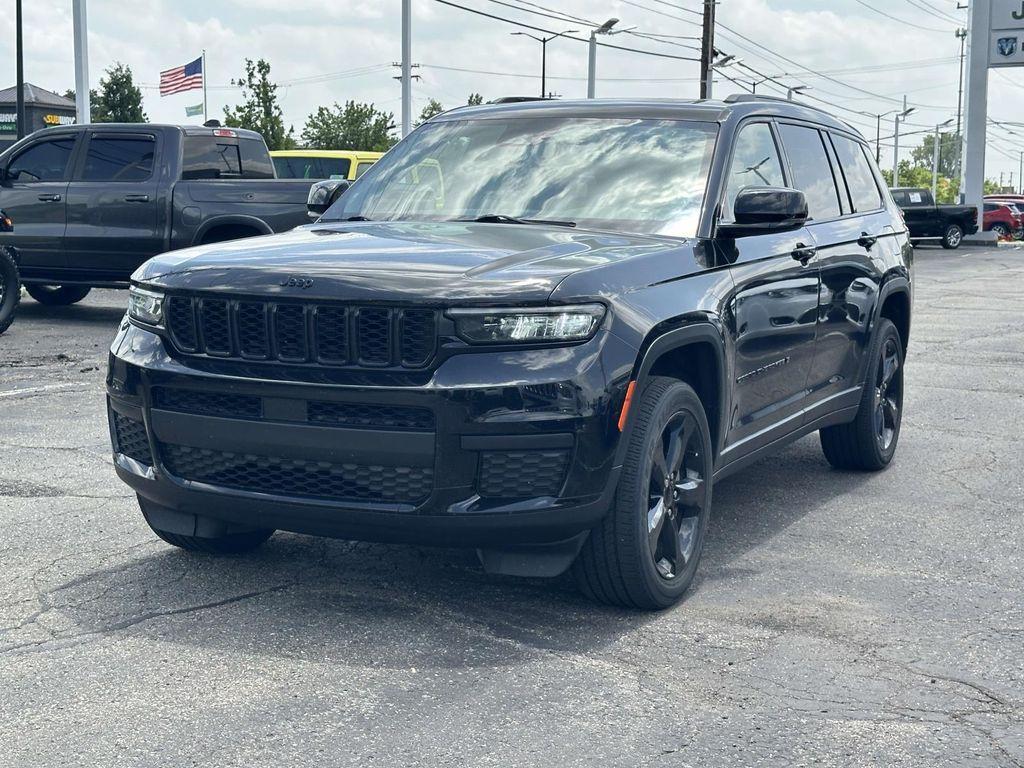 used 2023 Jeep Grand Cherokee L car, priced at $30,995