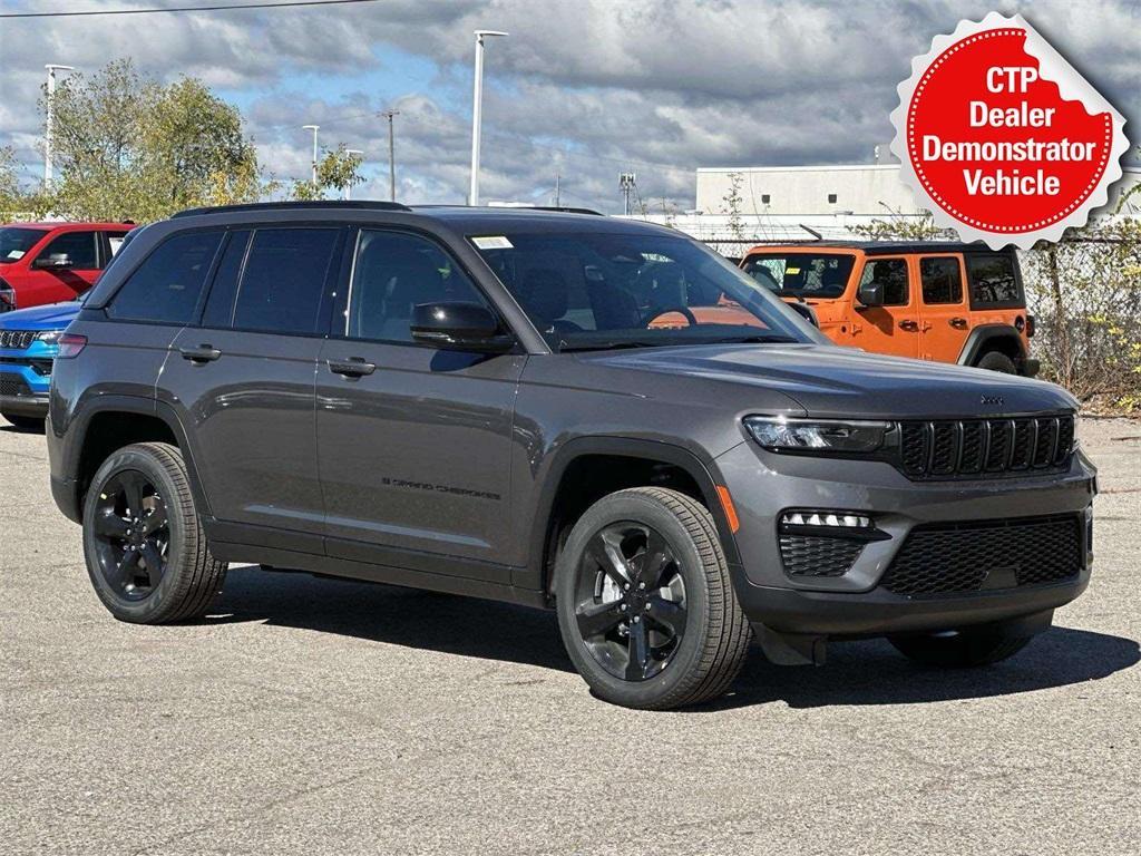 new 2025 Jeep Grand Cherokee car, priced at $49,320