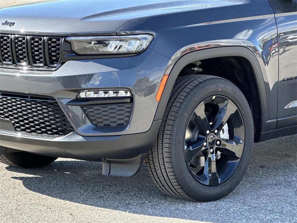 new 2025 Jeep Grand Cherokee car, priced at $49,320