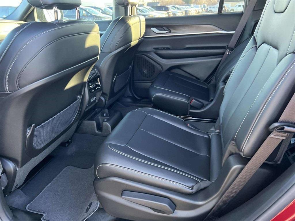 new 2025 Jeep Grand Cherokee L car, priced at $54,123