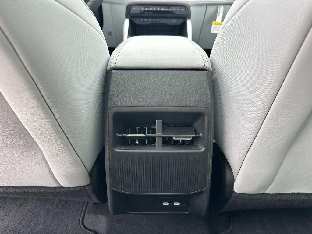 new 2026 Jeep Cherokee car, priced at $45,583