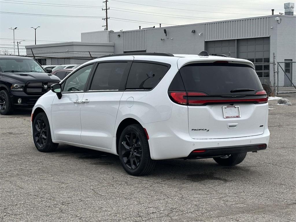 new 2026 Chrysler Pacifica car, priced at $50,372