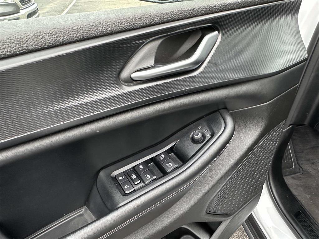 used 2023 Jeep Grand Cherokee L car, priced at $33,495