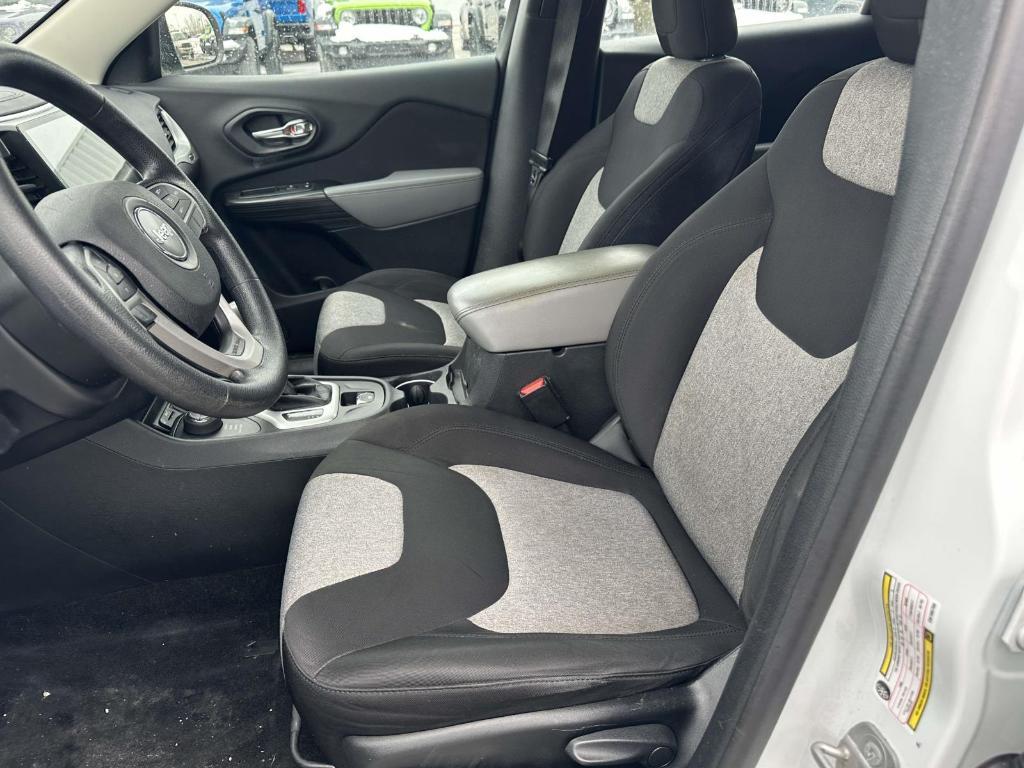 used 2014 Jeep Cherokee car, priced at $8,995