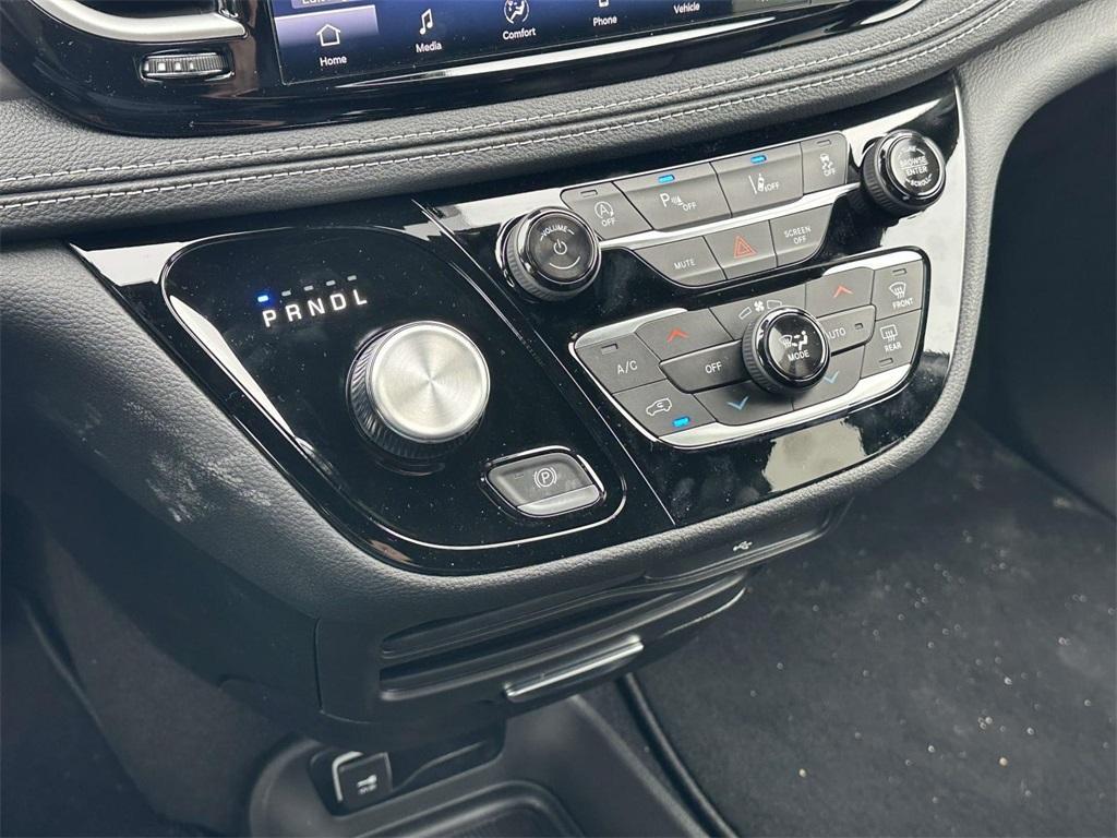 new 2026 Chrysler Pacifica car, priced at $45,359