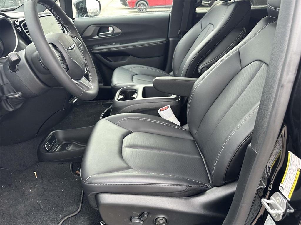 new 2026 Chrysler Pacifica car, priced at $45,359