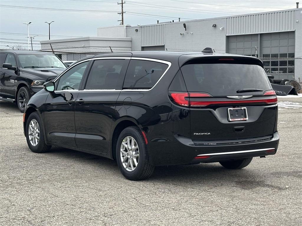 new 2026 Chrysler Pacifica car, priced at $45,359
