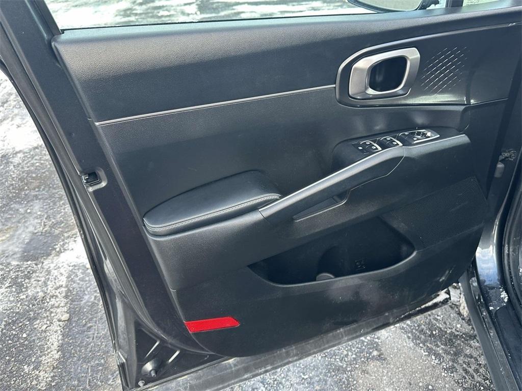 used 2021 Kia Sorento car, priced at $10,995