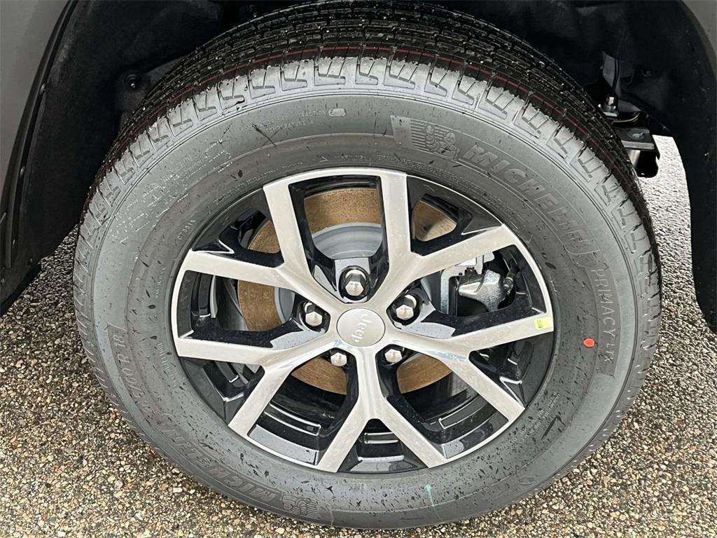 new 2025 Jeep Grand Cherokee L car, priced at $48,827