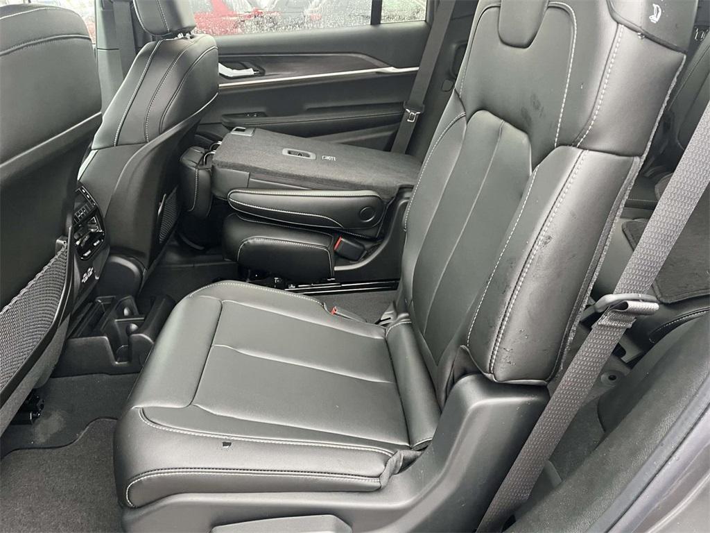 new 2025 Jeep Grand Cherokee L car, priced at $48,827