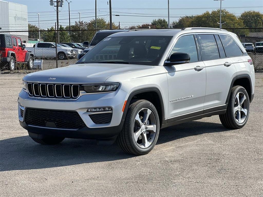 new 2025 Jeep Grand Cherokee car, priced at $53,091