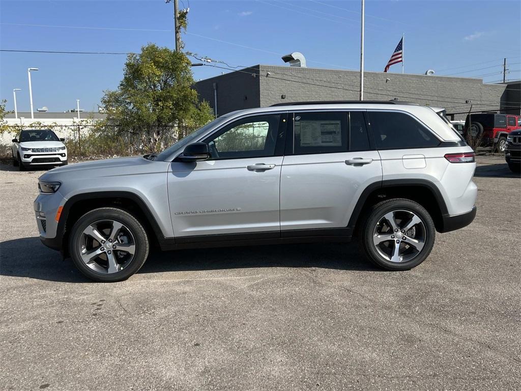 new 2025 Jeep Grand Cherokee car, priced at $53,091