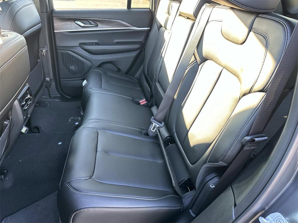 new 2025 Jeep Grand Cherokee car, priced at $51,493