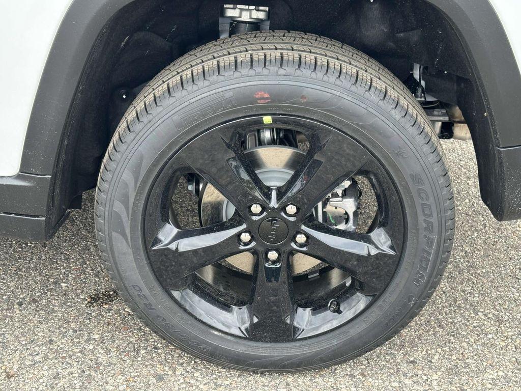 new 2026 Jeep Grand Cherokee car, priced at $50,258