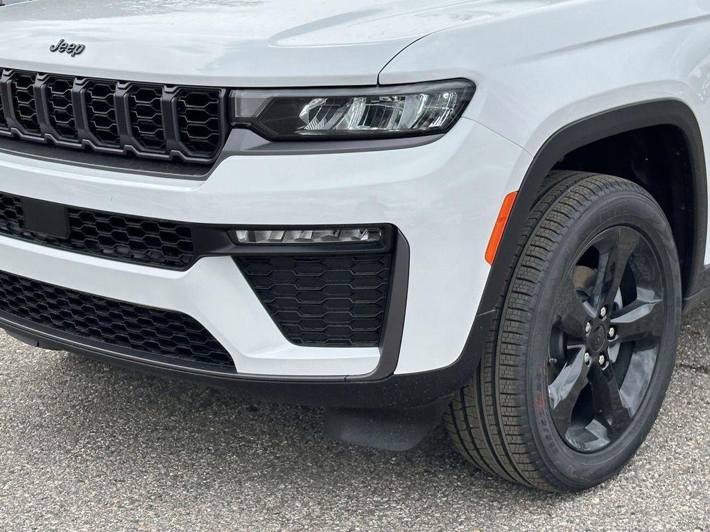 new 2026 Jeep Grand Cherokee car, priced at $50,258