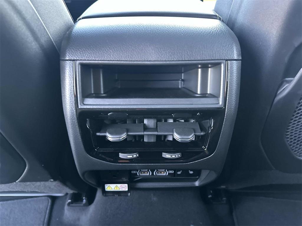 new 2025 Jeep Grand Cherokee car, priced at $51,493