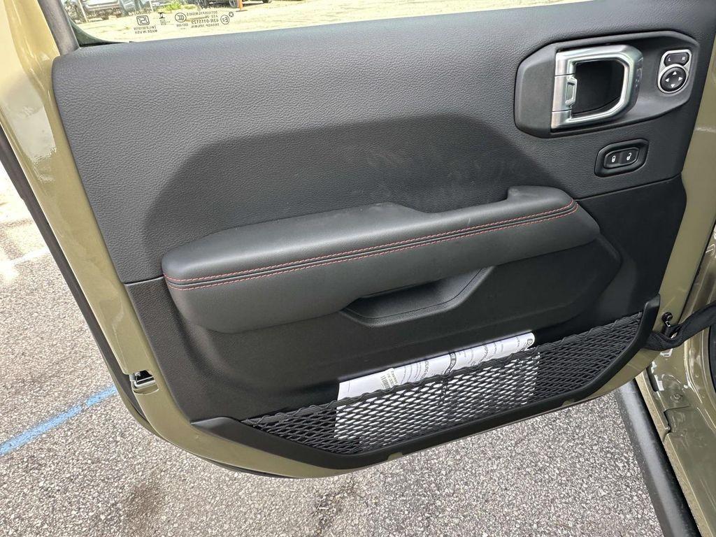 new 2026 Jeep Gladiator car, priced at $61,420