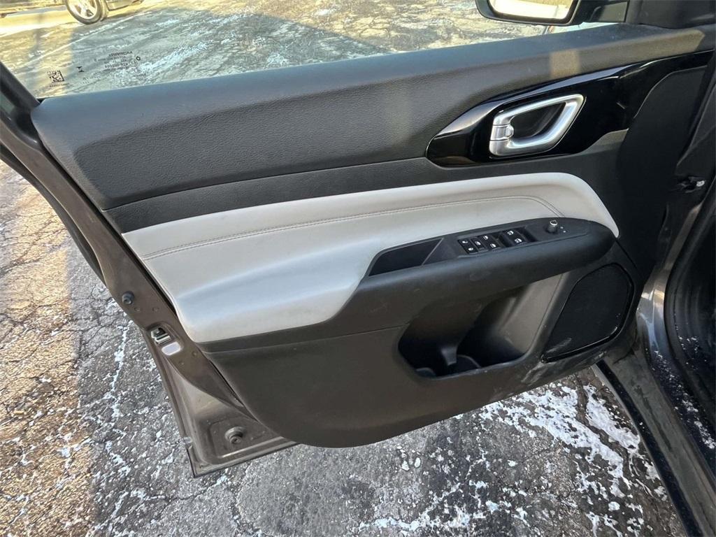 used 2023 Jeep Compass car, priced at $19,995