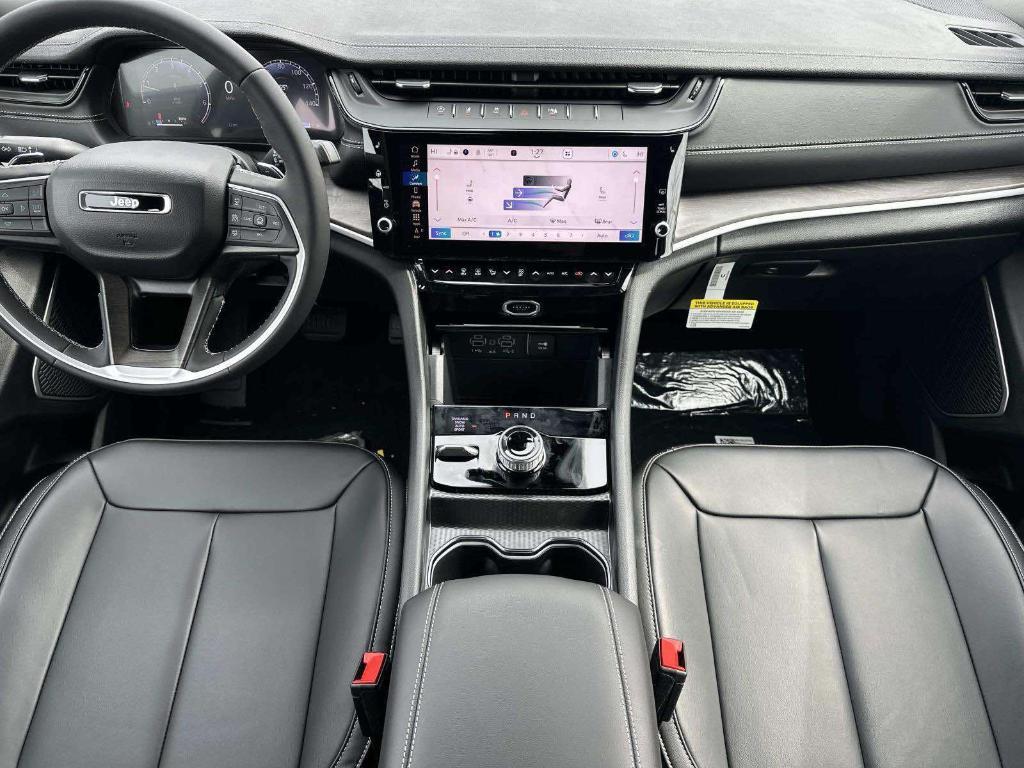 new 2026 Jeep Grand Cherokee car, priced at $47,962