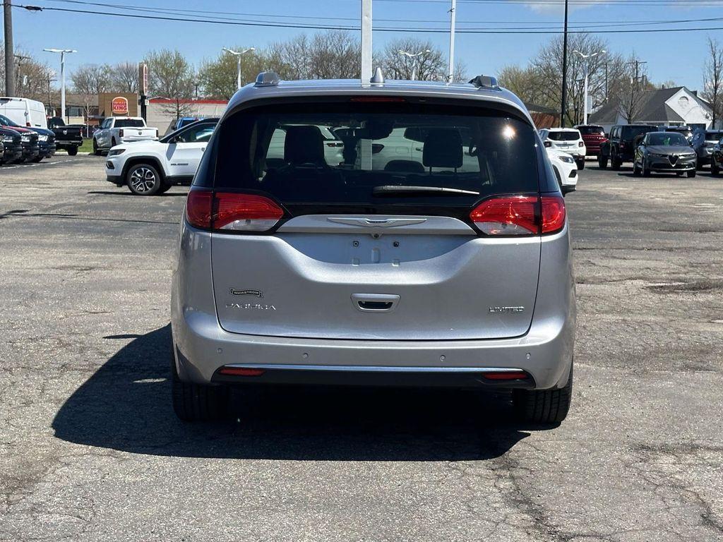 used 2018 Chrysler Pacifica car, priced at $17,995