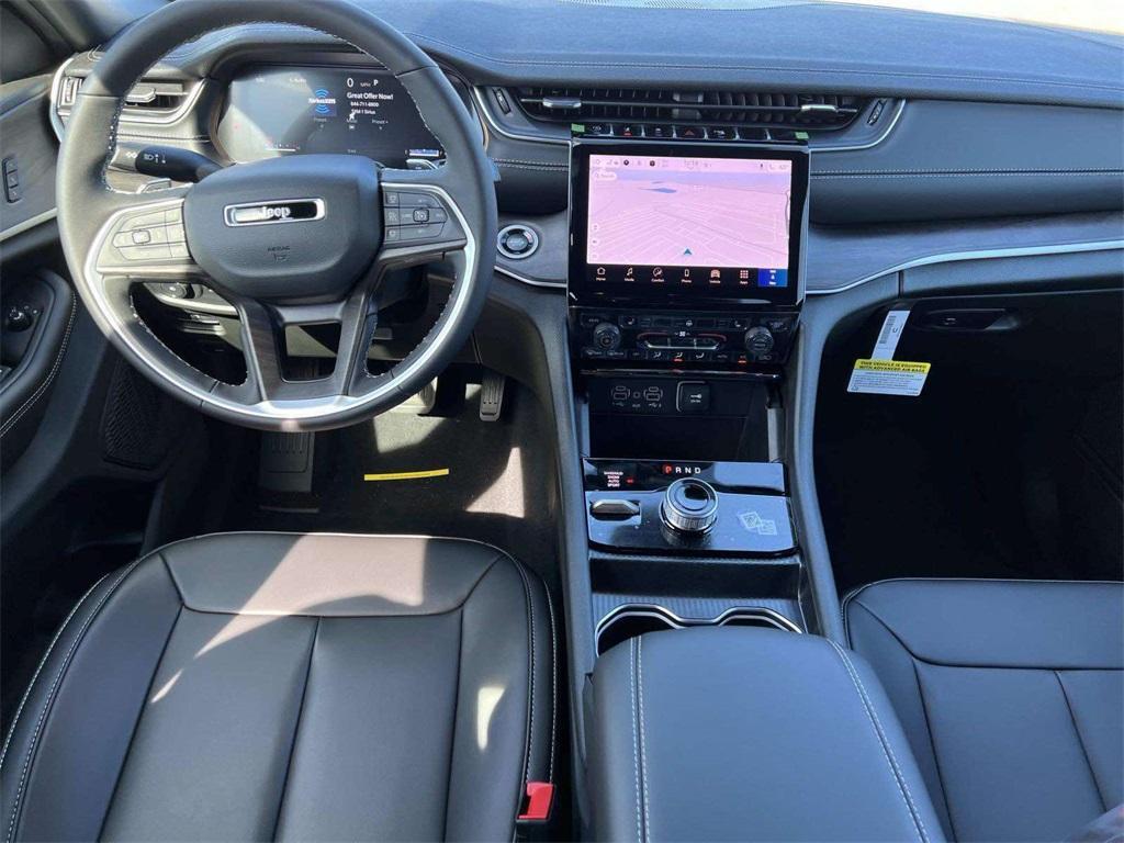 new 2025 Jeep Grand Cherokee car, priced at $48,784