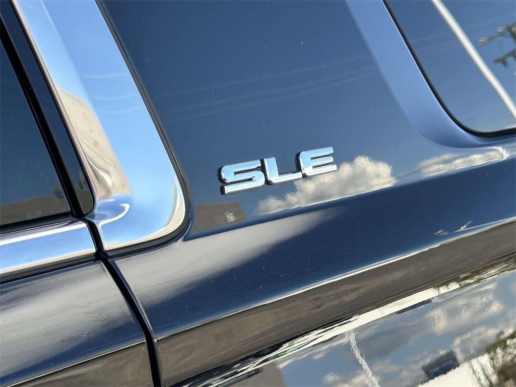 used 2017 GMC Yukon car, priced at $15,995