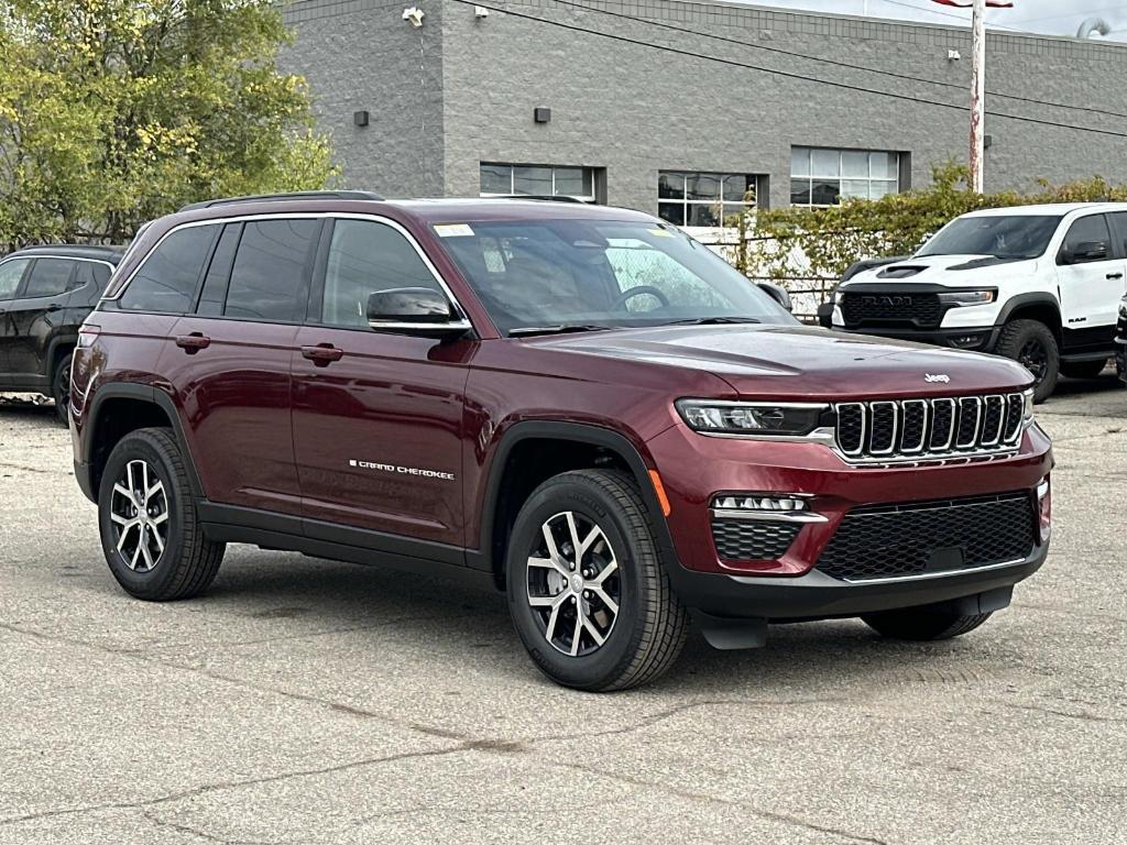 new 2025 Jeep Grand Cherokee car, priced at $49,130