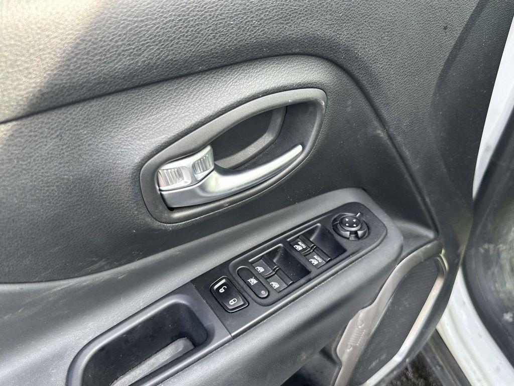 used 2022 Jeep Renegade car, priced at $18,995