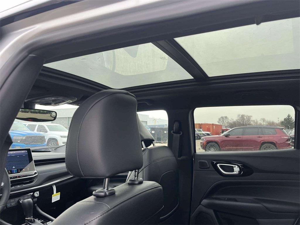 new 2026 Jeep Compass car, priced at $39,221