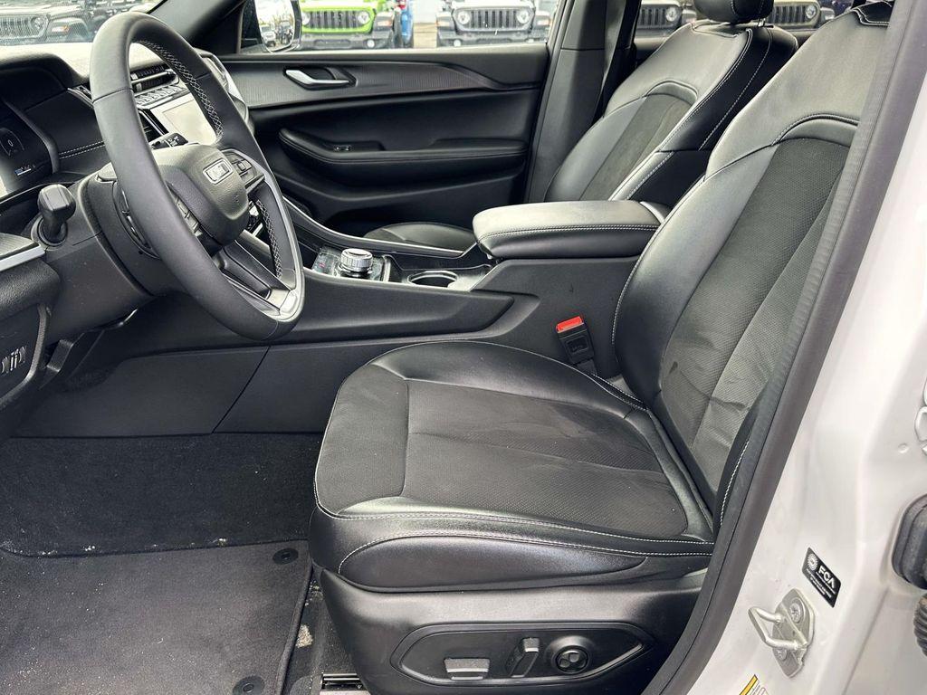 used 2024 Jeep Grand Cherokee car, priced at $32,650