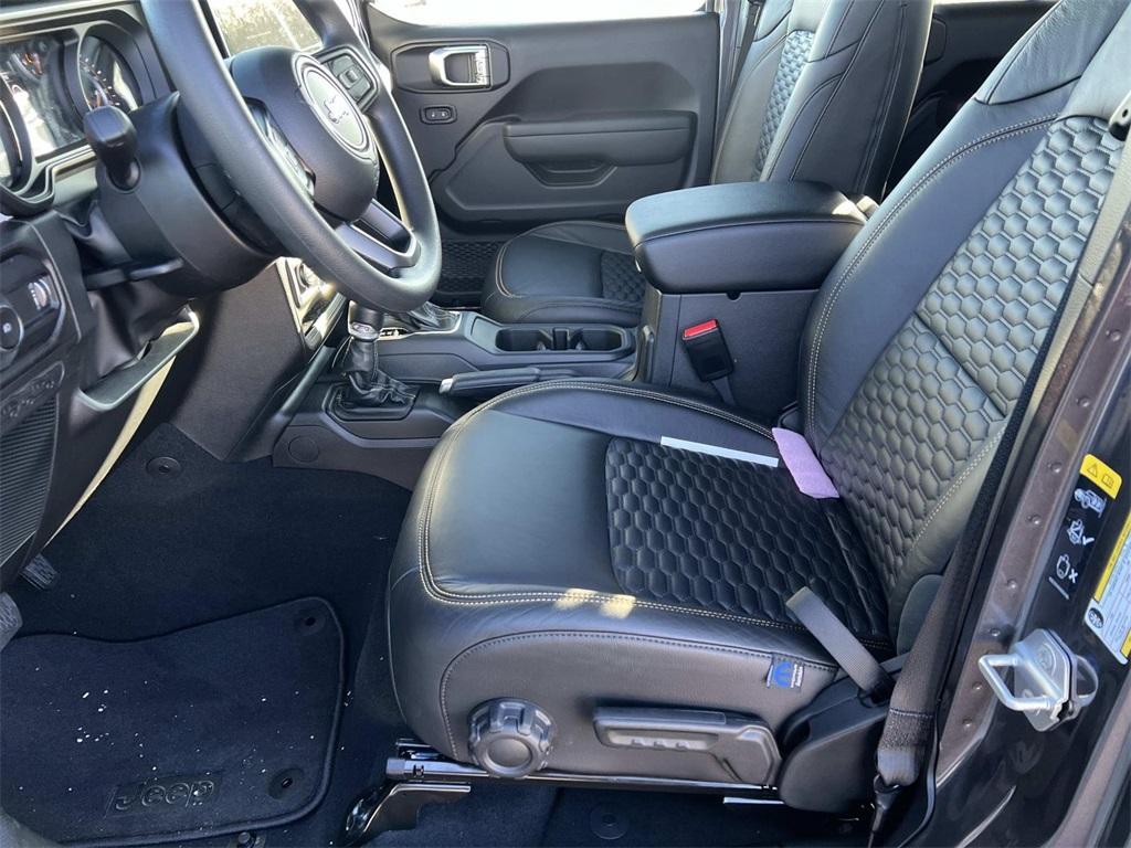 new 2026 Jeep Wrangler car, priced at $46,662