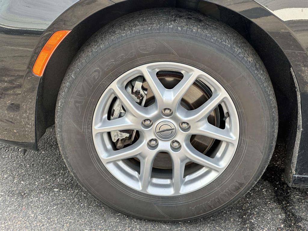 used 2023 Chrysler Pacifica car, priced at $28,995