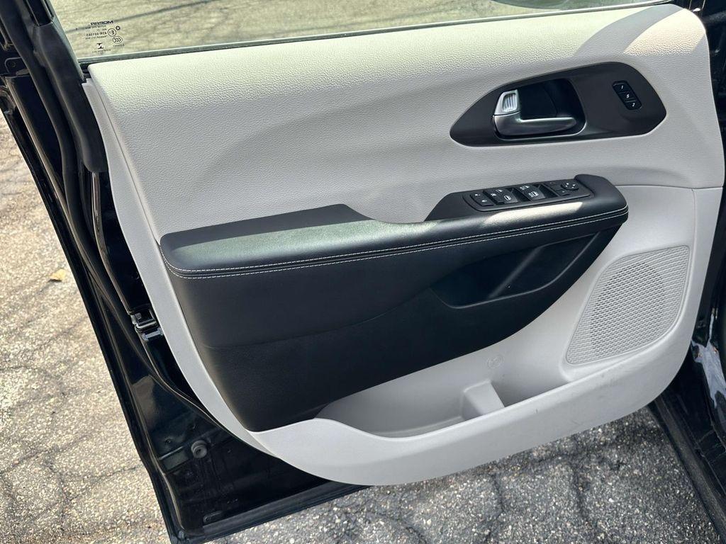 used 2023 Chrysler Pacifica car, priced at $28,995