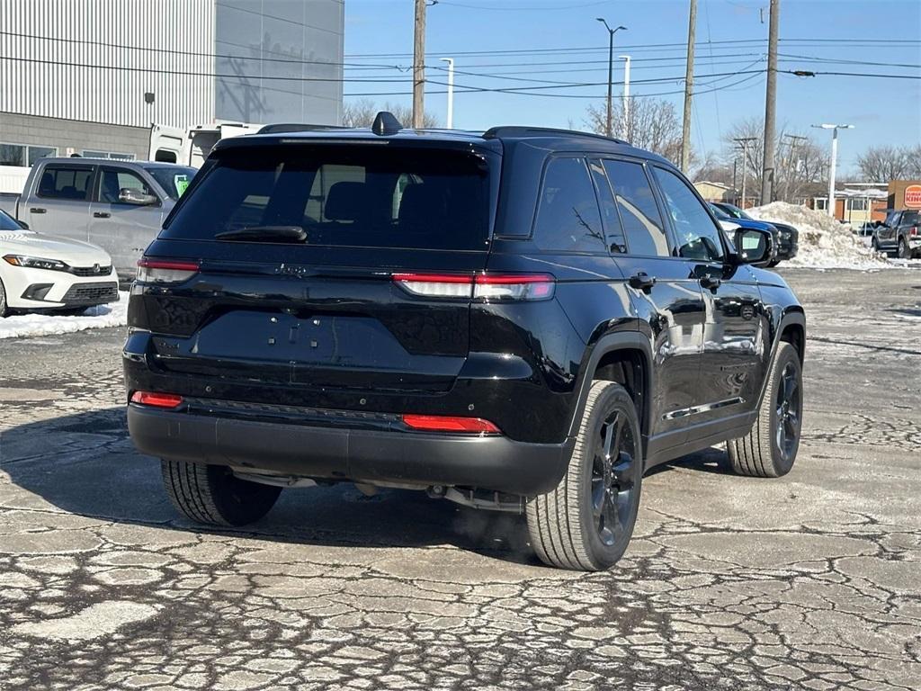 used 2024 Jeep Grand Cherokee car, priced at $35,895