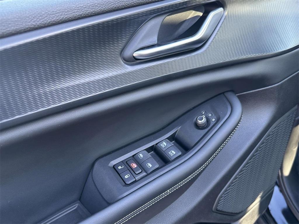 used 2024 Jeep Grand Cherokee car, priced at $35,895