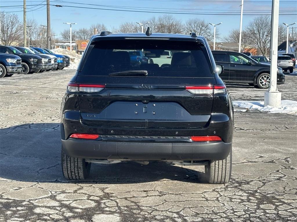 used 2024 Jeep Grand Cherokee car, priced at $35,895