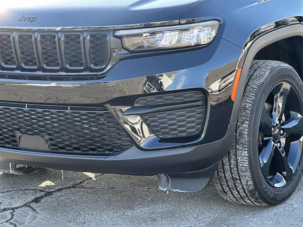 used 2024 Jeep Grand Cherokee car, priced at $35,895